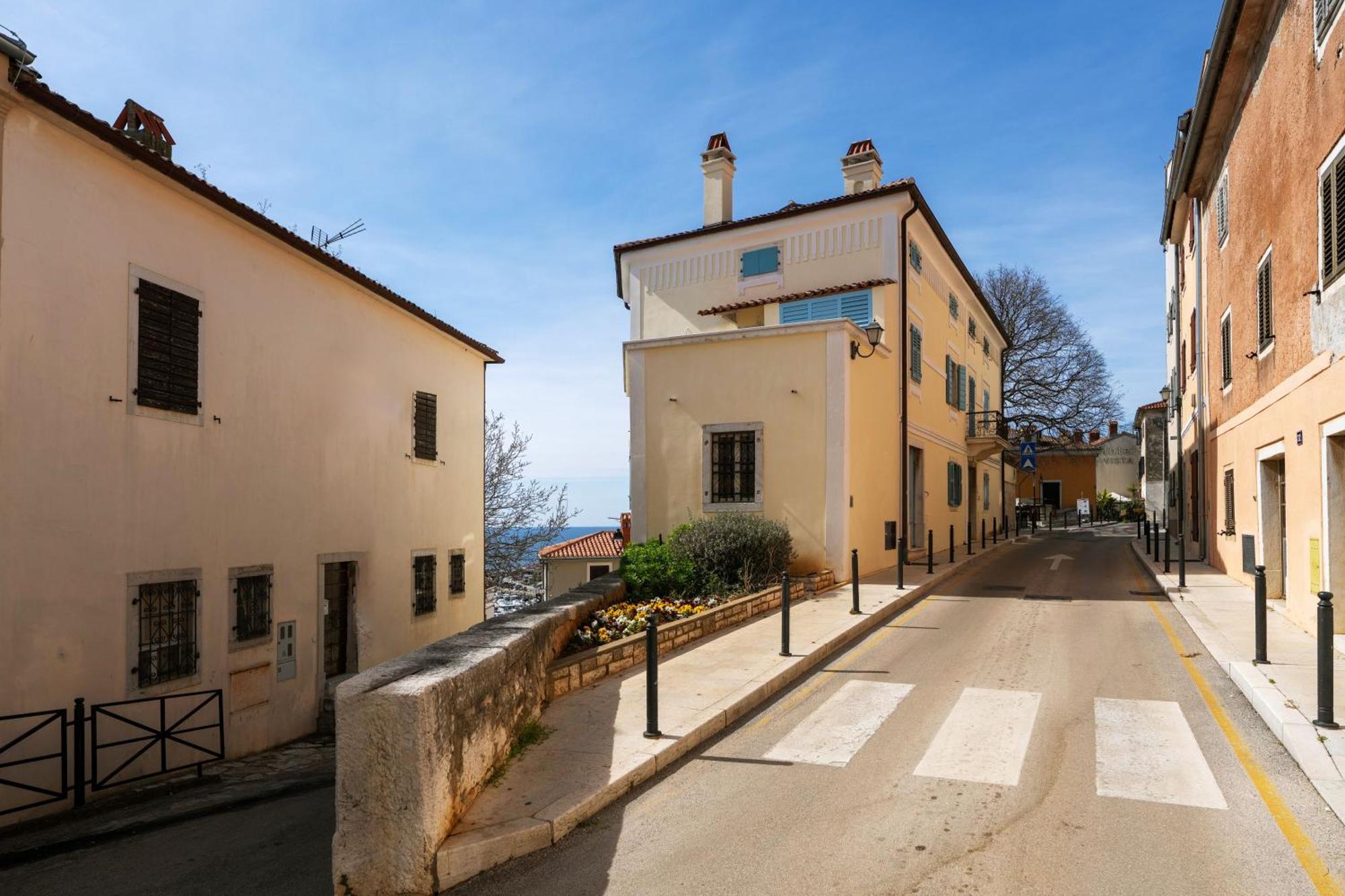 Apartament Eliza *