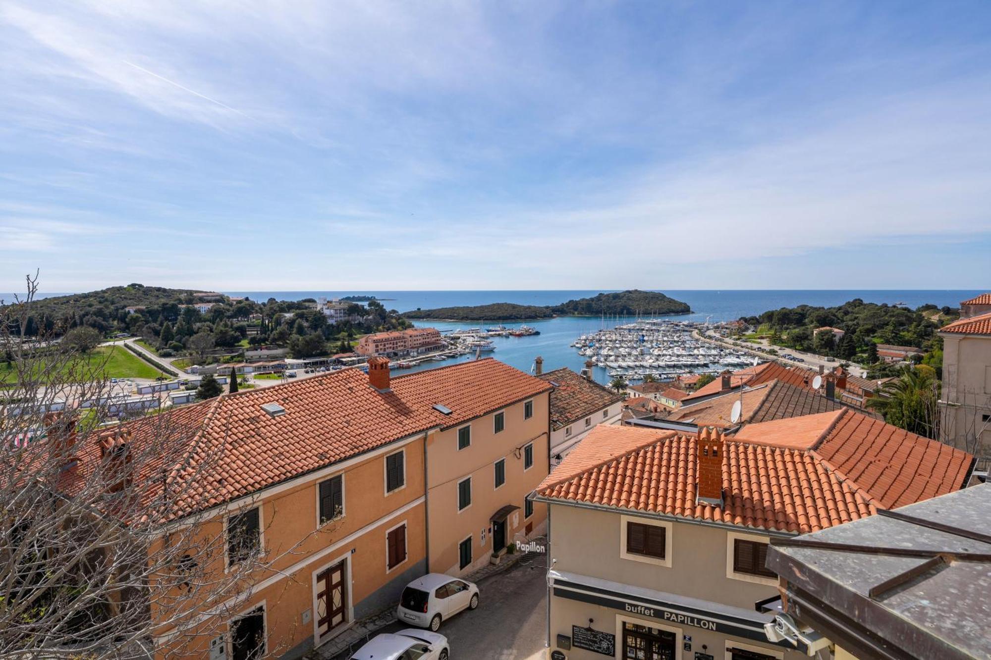 Apartament Eliza *