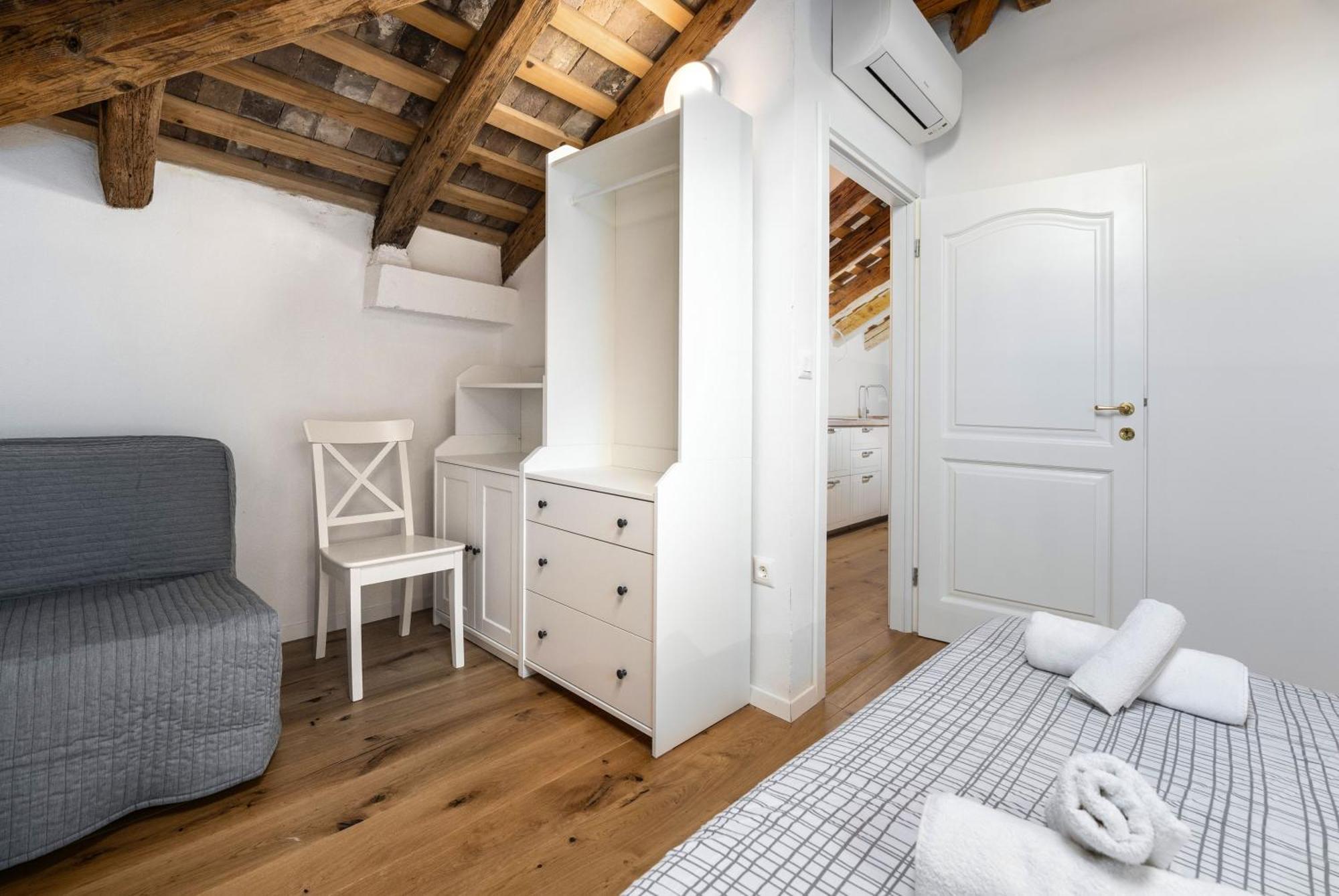 Apartament Eliza *